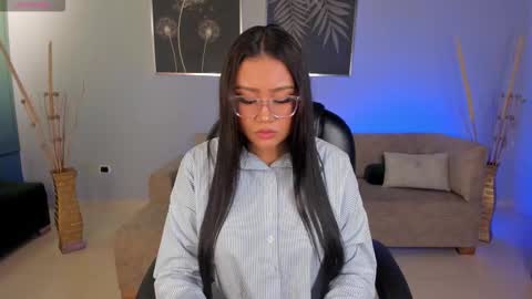 Snapshot of amberlewis_ chatting on November 9, 2025, 10:52 pm Amber online show from November 9, 2025, 10:52 pm