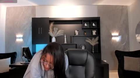 Snapshot of amberlewis_ chatting on November 27, 2025, 2:57 am Amber online show from November 27, 2025, 2:57 am