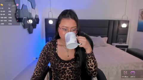 Snapshot of amberlewis_ chatting on November 27, 2025, 11:29 pm Amber online show from November 27, 2025, 11:29 pm