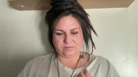 Snapshot of ambermoss7 chatting on October 30, 2025, 8:42 pm ambermoss7 online show from October 30, 2025, 8:42 pm