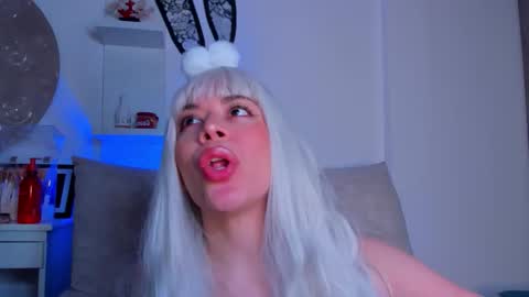 Snapshot of amberredzee chatting on October 26, 2025, 1:06 pm Amber Redzee online show from October 26, 2025, 1:06 pm