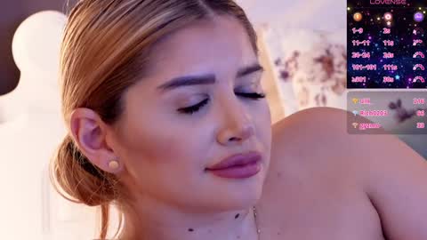 Amberseyes online show from December 9, 2024, 2:39 pm