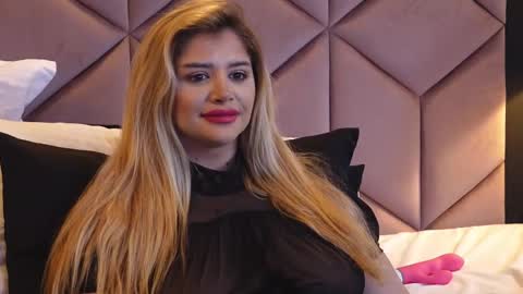 Amberseyes online show from February 13, 2025, 12:32 pm