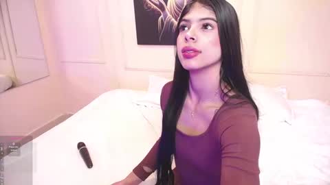 Snapshot of ambersfoxx chatting on November 14, 2025, 2:05 pm ambers online show from November 14, 2025, 2:05 pm