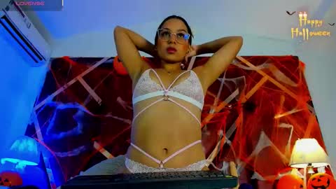 ambervegaa online show from October 27, 2025, 11:03 am