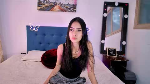 Snapshot of amberx_sweet chatting on October 6, 2025, 6:49 pm Amber  online show from October 6, 2025, 6:49 pm