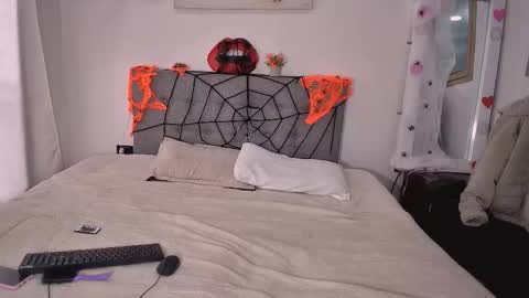 Snapshot of amberx_sweet chatting on October 13, 2025, 7:14 pm Amber  online show from October 13, 2025, 7:14 pm