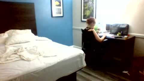 ambionce online show from April 20, 2026, 7:26 pm