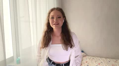 Mia online show from May 7, 2026, 10:53 am