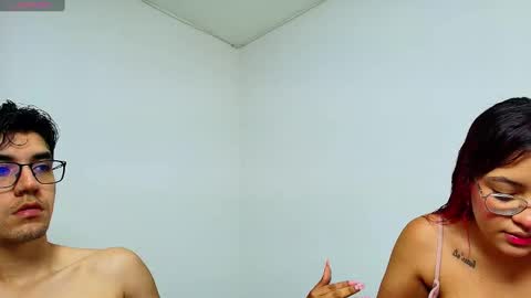 Snapshot of ameli_and_lucas chatting on January 9, 2025, 10:20 pm Amelia Lucas online show from January 9, 2025, 10:20 pm