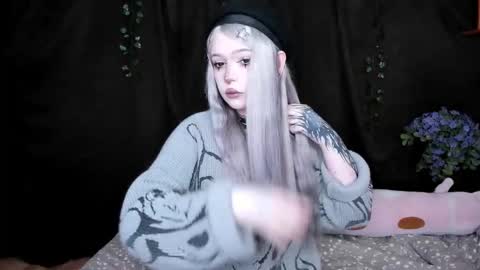 Amelia online show from December 2, 2025, 12:21 pm