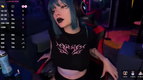 Amelia Aley  online show from September 14, 2025, 11:09 am