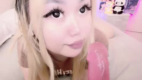 Snapshot of amelia_sunlight chatting on February 24, 2025, 4:27 am Amelia online show from February 24, 2025, 4:27 am