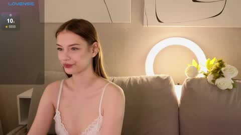 Snapshot of ameliahopkins chatting on May 21, 2026, 9:44 pm 5th day here my name Jennie online show from May 21, 2026, 9:44 pm