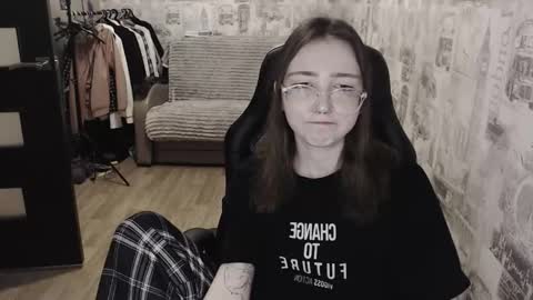 Amelia online show from December 11, 2024, 1:39 pm