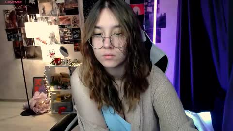 Amelia online show from September 18, 2025, 7:32 am