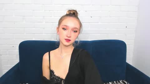 ameliawise online show from January 4, 2025, 8:49 am