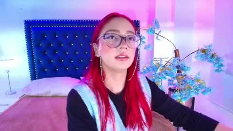 Snapshot of amelie_adamsx chatting on June 2, 2026, 11:23 am Amelie online show from June 2, 2026, 11:23 am