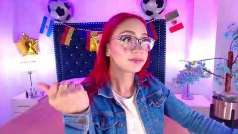 Snapshot of amelie_adamsx chatting on June 15, 2026, 11:12 am Amelie online show from June 15, 2026, 11:12 am