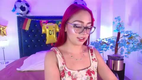 Snapshot of amelie_adamsx chatting on June 19, 2026, 3:11 am Amelie online show from June 19, 2026, 3:11 am