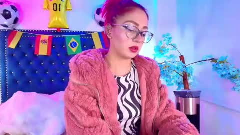 Snapshot of amelie_adamsx chatting on July 13, 2026, 11:13 am Amelie online show from July 13, 2026, 11:13 am