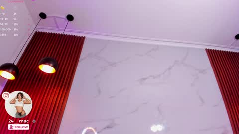 Snapshot of amelie_leigh chatting on December 6, 2024, 7:10 am Alejandra online show from December 6, 2024, 7:10 am