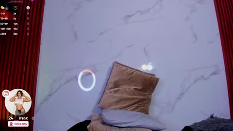 Snapshot of amelie_leigh chatting on January 17, 2025, 7:08 am Alejandra online show from January 17, 2025, 7:08 am