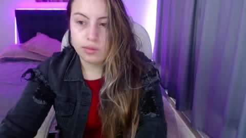 Snapshot of amelierose1 chatting on April 19, 2026, 2:27 pm Amelie online show from April 19, 2026, 2:27 pm