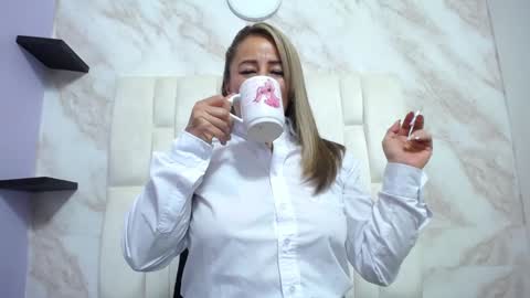 Amell Thomson online show from January 8, 2025, 2:14 pm