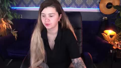 amellymillyy online show from November 24, 2025, 10:42 pm