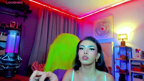 AMETHYST look at my BIO online show from November 18, 2025, 2:21 pm