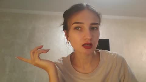 Julia  online show from September 15, 2025, 10:04 am