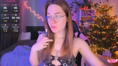 Snapshot of ami_amour_ chatting on January 12, 2025, 11:28 am Hi-hi I am Kate welcome to my sexy room online show from January 12, 2025, 11:28 am