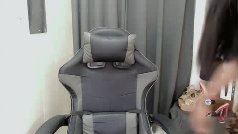 Snapshot of ami_lewis chatting on March 10, 2025, 8:37 am JOANNA online show from March 10, 2025, 8:37 am