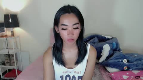 Snapshot of ami_lewis chatting on October 13, 2025, 1:05 am JOANNA online show from October 13, 2025, 1:05 am