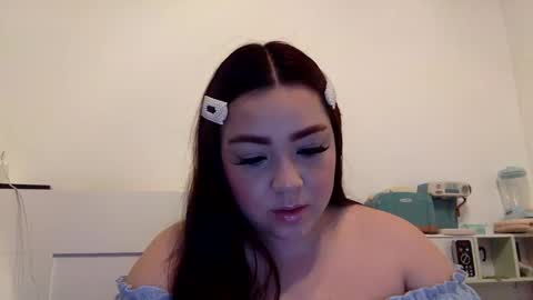 Snapshot of ami_rosee chatting on February 4, 2026, 5:46 am ami_rosee online show from February 4, 2026, 5:46 am