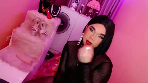 Queen Mireska online show from January 6, 2025, 1:08 pm