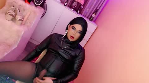 Queen Mireska online show from January 14, 2025, 1:17 pm