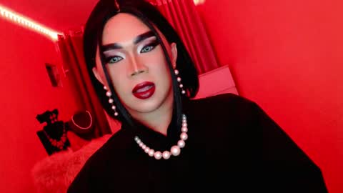 Queen Mireska online show from March 9, 2025, 3:49 pm