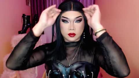 Queen Mireska online show from October 5, 2025, 12:36 pm