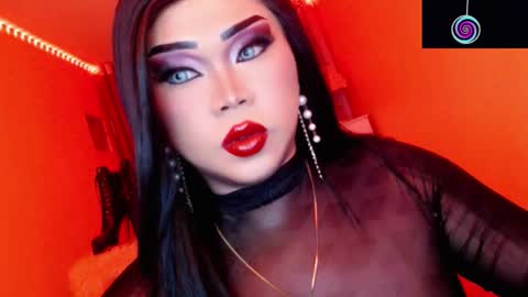 Queen Mireska online show from November 23, 2025, 5:35 pm