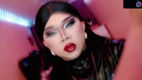 Queen Mireska online show from April 26, 2026, 6:16 pm