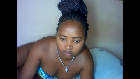 amielle_01 online show from April 11, 2026, 1:26 pm