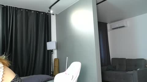 A online show from October 28, 2025, 7:56 am