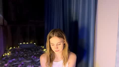 Amily online show from May 23, 2026, 4:44 pm