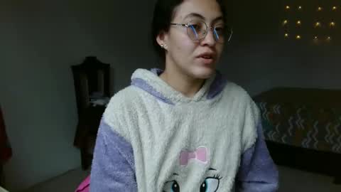 amitlu_ online show from February 2, 2025, 6:53 pm