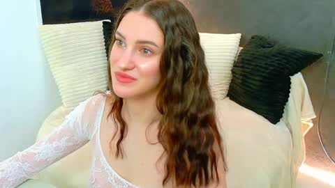 Snapshot of ammirra_a chatting on June 2, 2026, 4:25 am Amira online show from June 2, 2026, 4:25 am