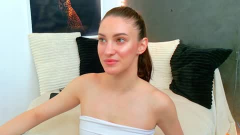 Snapshot of ammirra_a chatting on June 5, 2026, 4:19 am Amira online show from June 5, 2026, 4:19 am