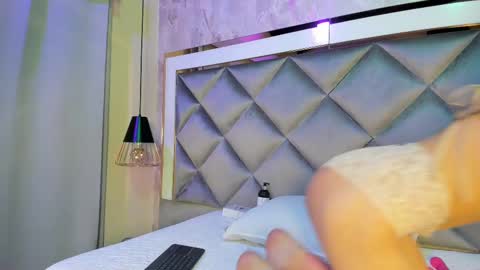 ammy durand online show from February 23, 2025, 2:51 am