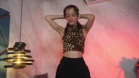 Snapshot of ammy_durand chatting on April 21, 2026, 1:42 am ammy durand online show from April 21, 2026, 1:42 am